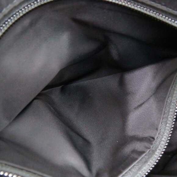 GUCCI Authentic Black Leather Shoulder Bag - Picture 6 of 10